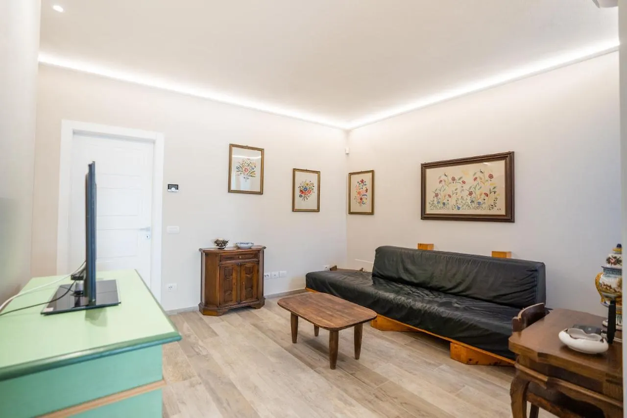Em Apartment Siena 0*,